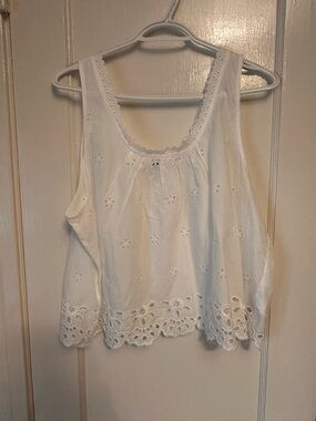 Old Navy White Eyelet Crochet Trim Tank